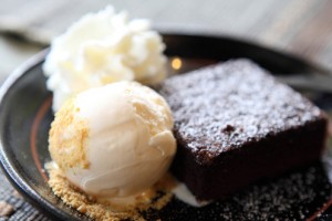 Tips for Serving Cake and Ice Cream Like a Pro - SavvyMom