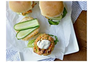 Grilled Salmon Sliders with Dilly Mayo Recipe - SavvyMom